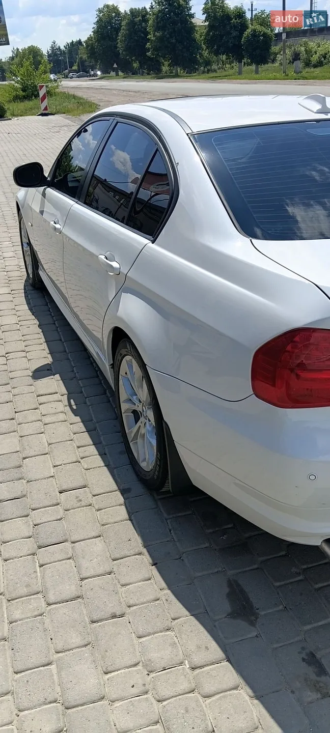 2010 BMW 3er - мініатюра 9