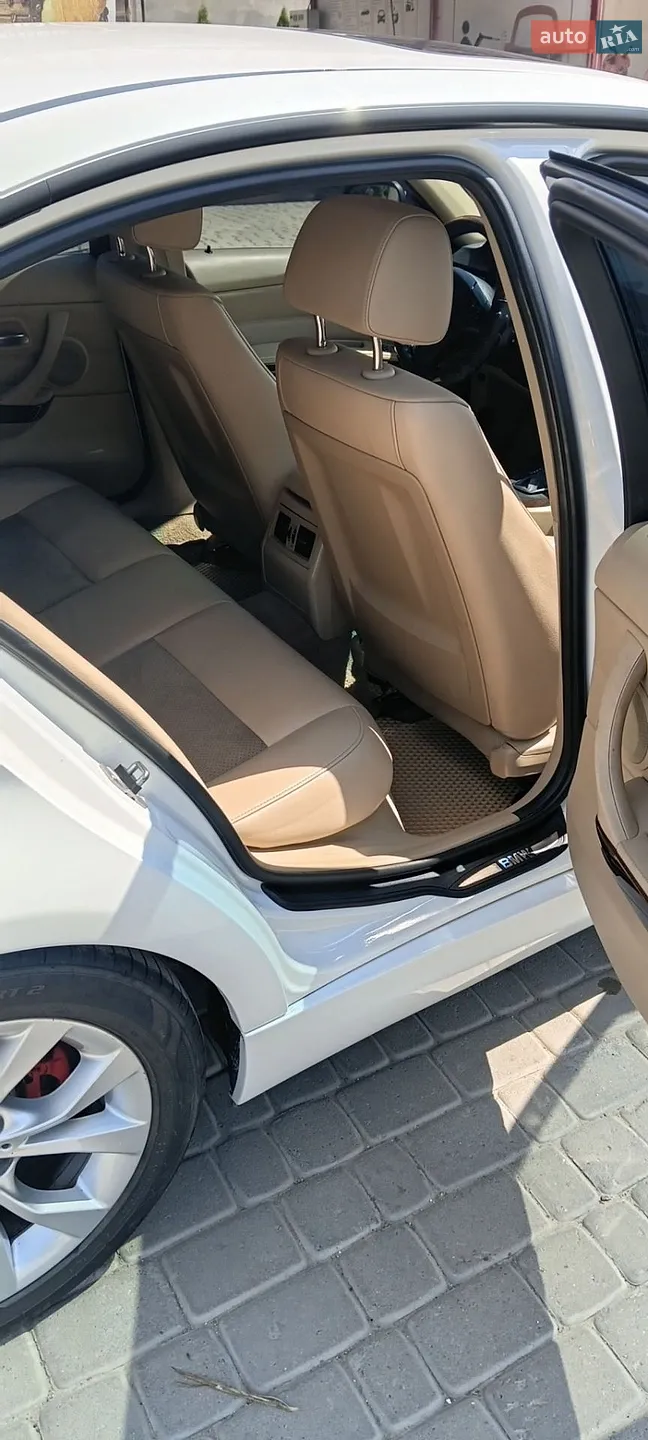 2010 BMW 3er - мініатюра 12