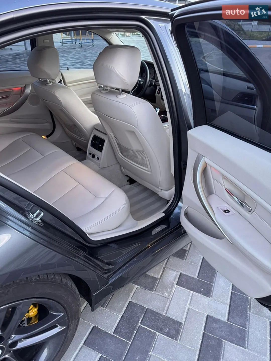 2012 BMW 3er - мініатюра 8