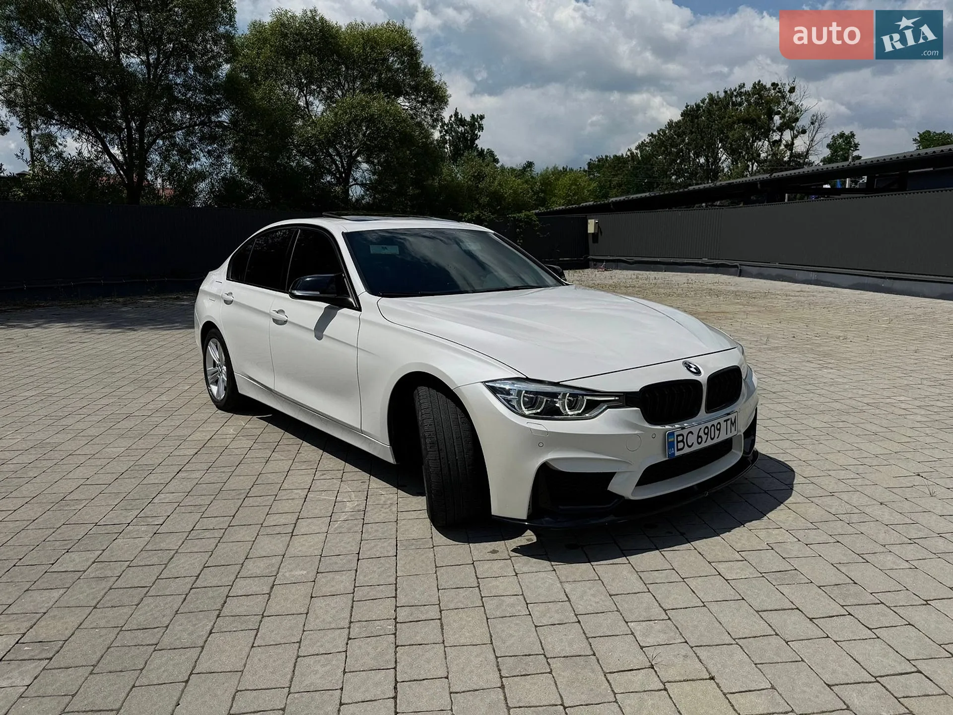 2015 BMW 3er - мініатюра 2