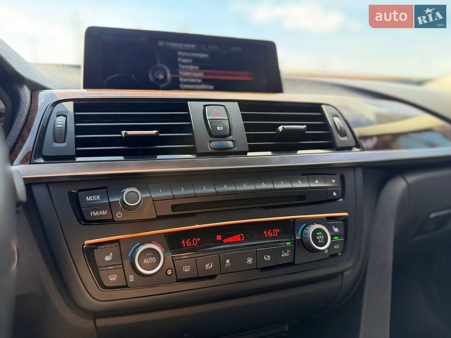 2015 BMW 3er - мініатюра 13