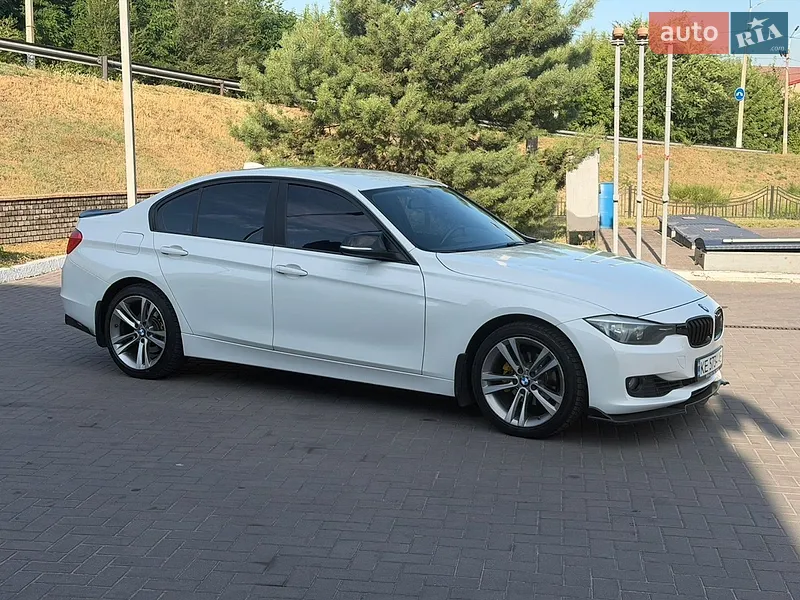 BMW 3 Series 2012 VIN WBA3B11040J403787 фото оголошення 9 з 46