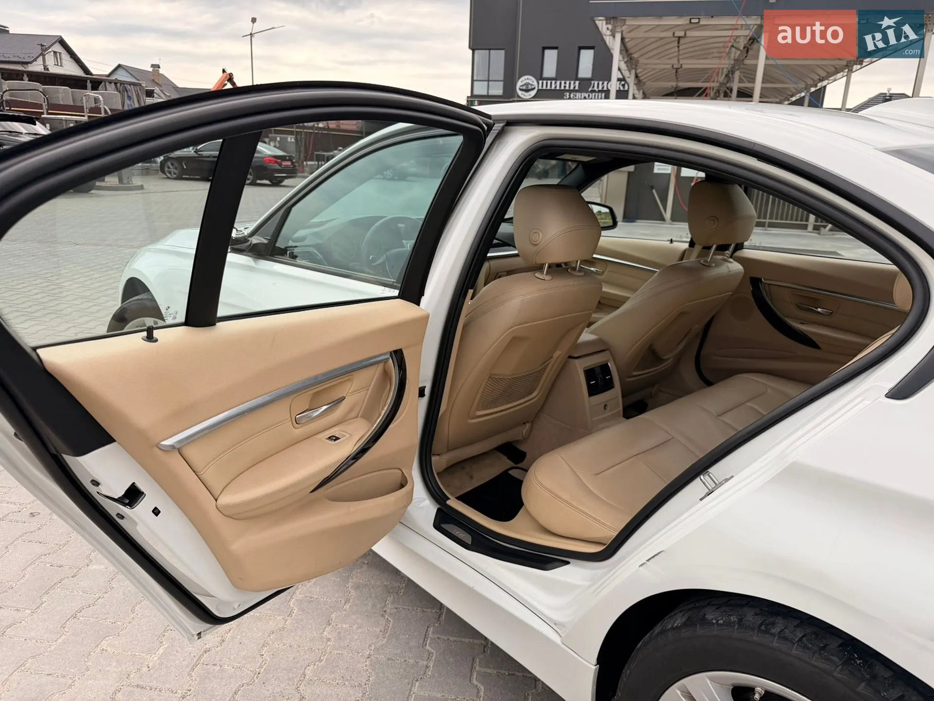 2015 BMW 3er - мініатюра 14