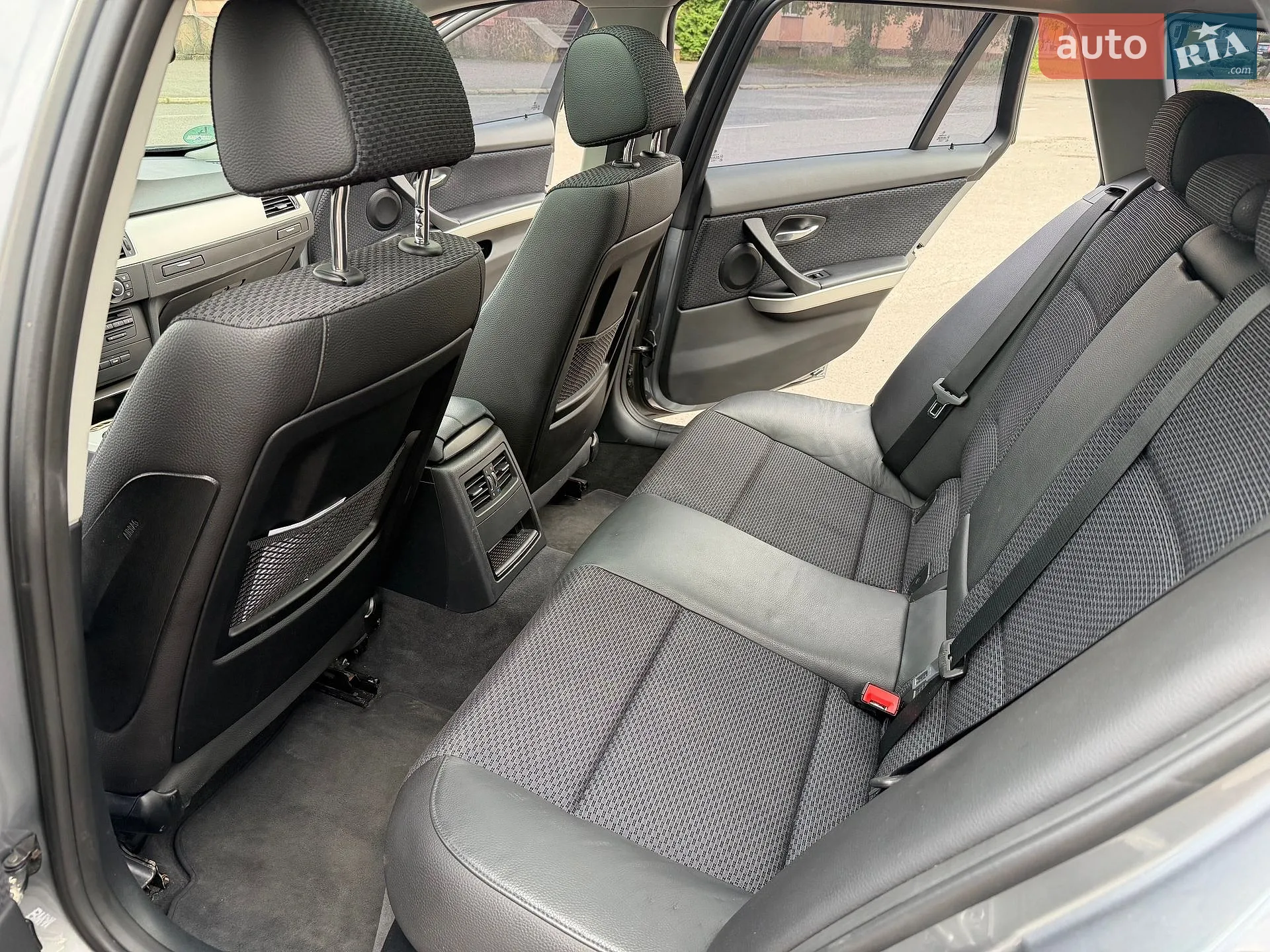 2011 BMW 3er - мініатюра 9