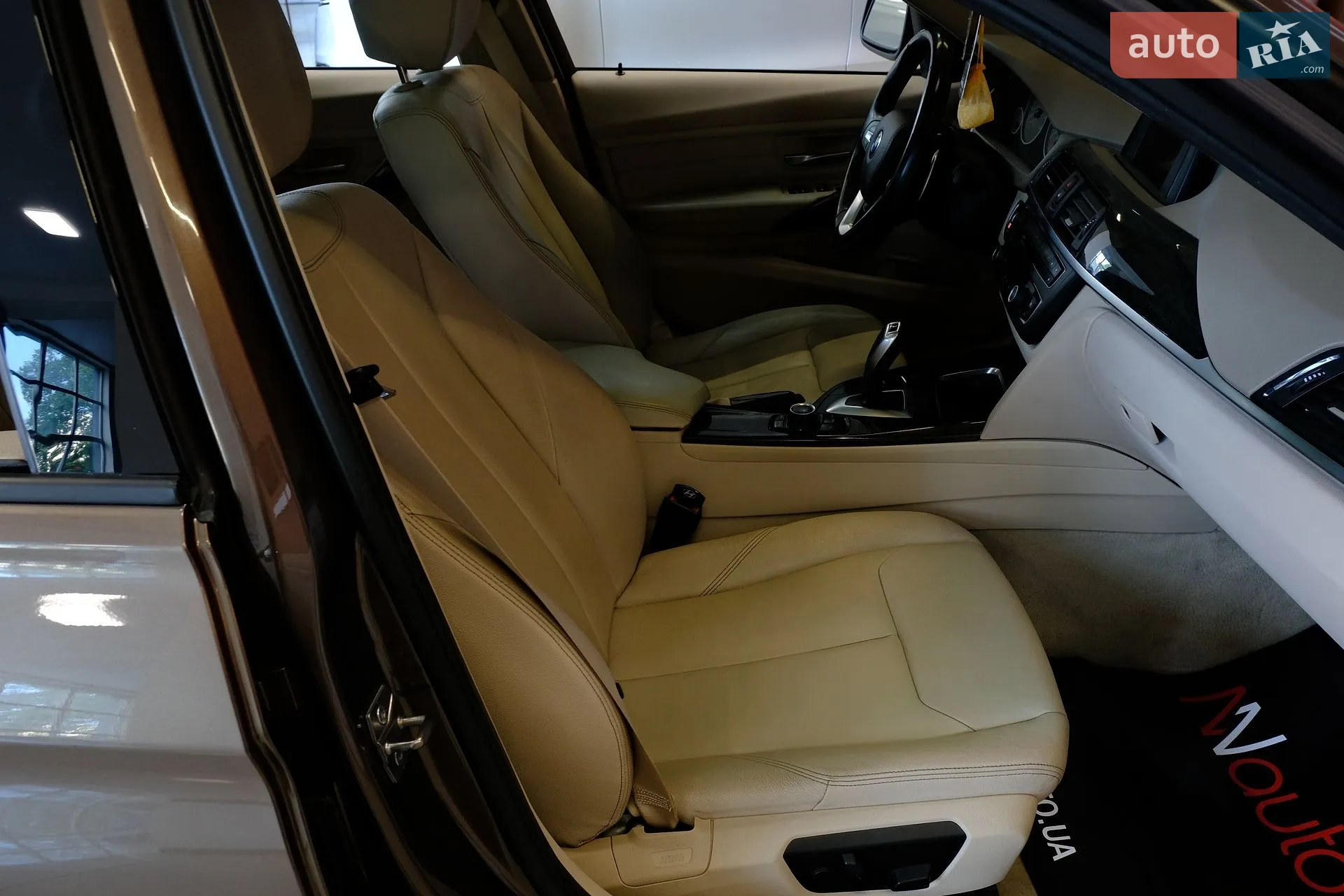 2012 BMW 3er - мініатюра 38