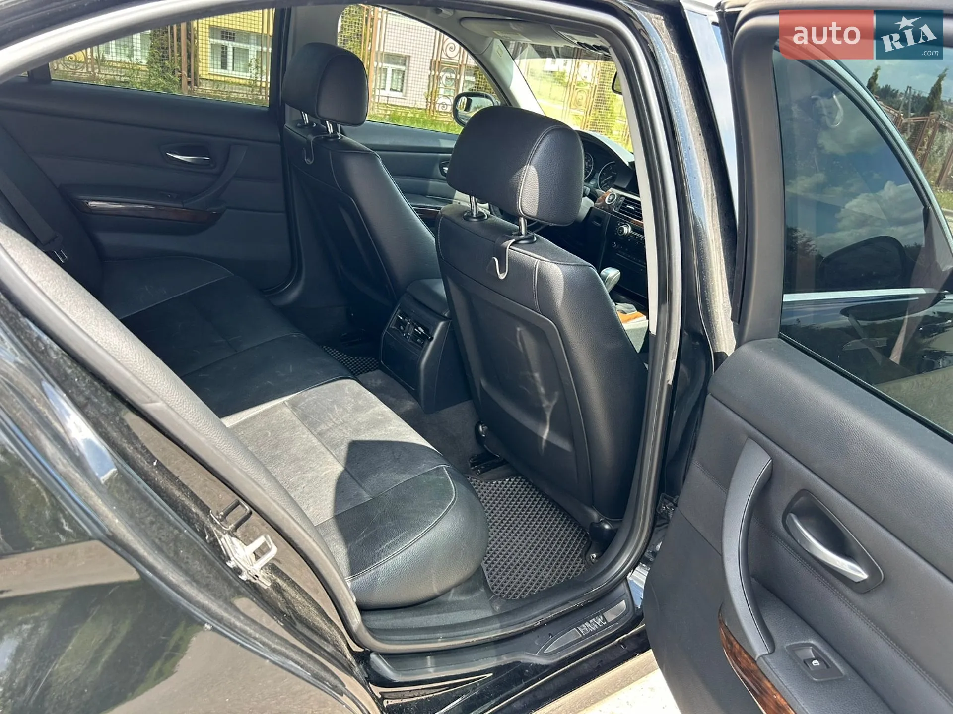 2010 BMW 3er - мініатюра 10