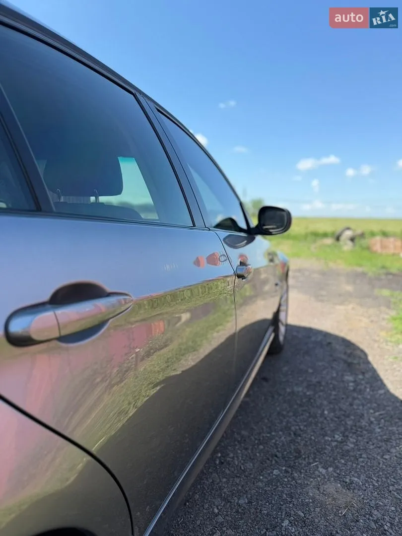2011 BMW 3er - мініатюра 2