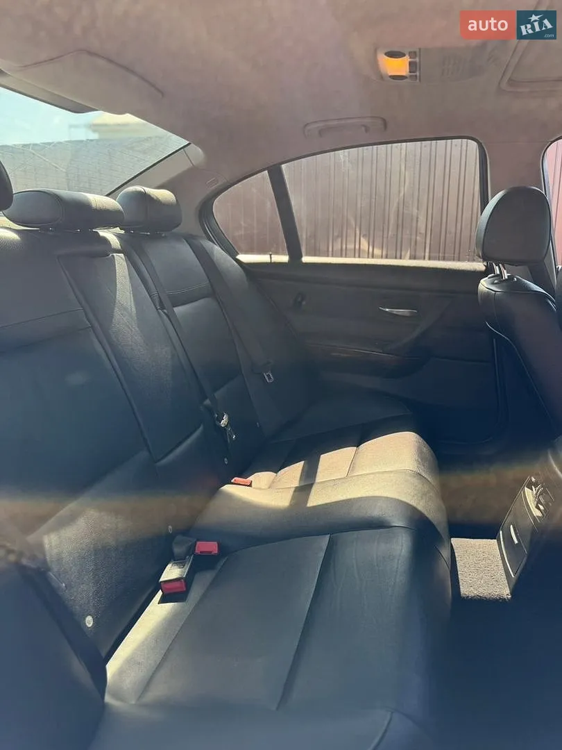 2011 BMW 3er - мініатюра 10