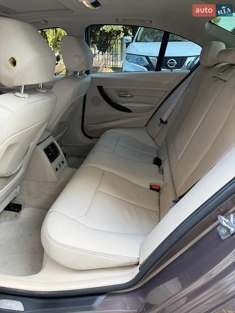 2012 BMW 3er - мініатюра 18