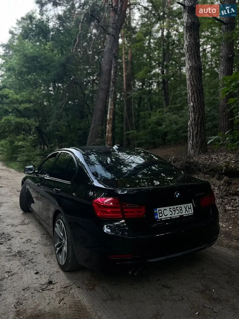 2012 BMW 3er - мініатюра 2