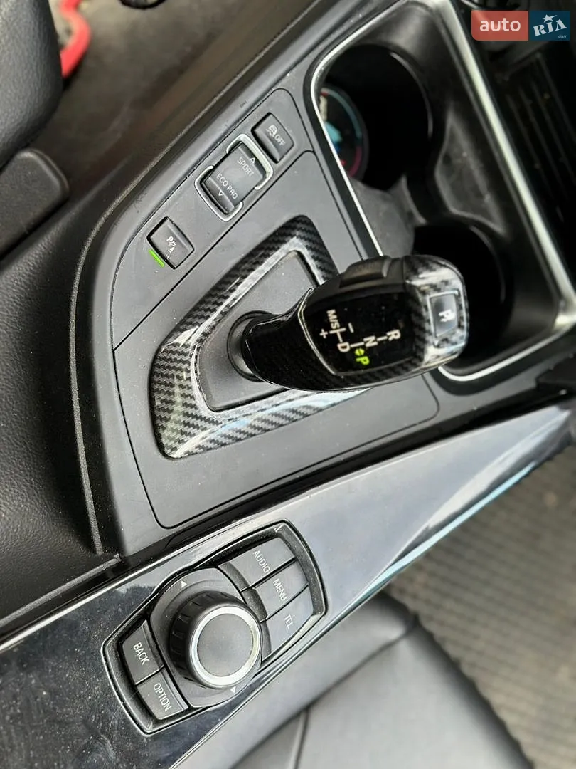 2012 BMW 3er - мініатюра 12