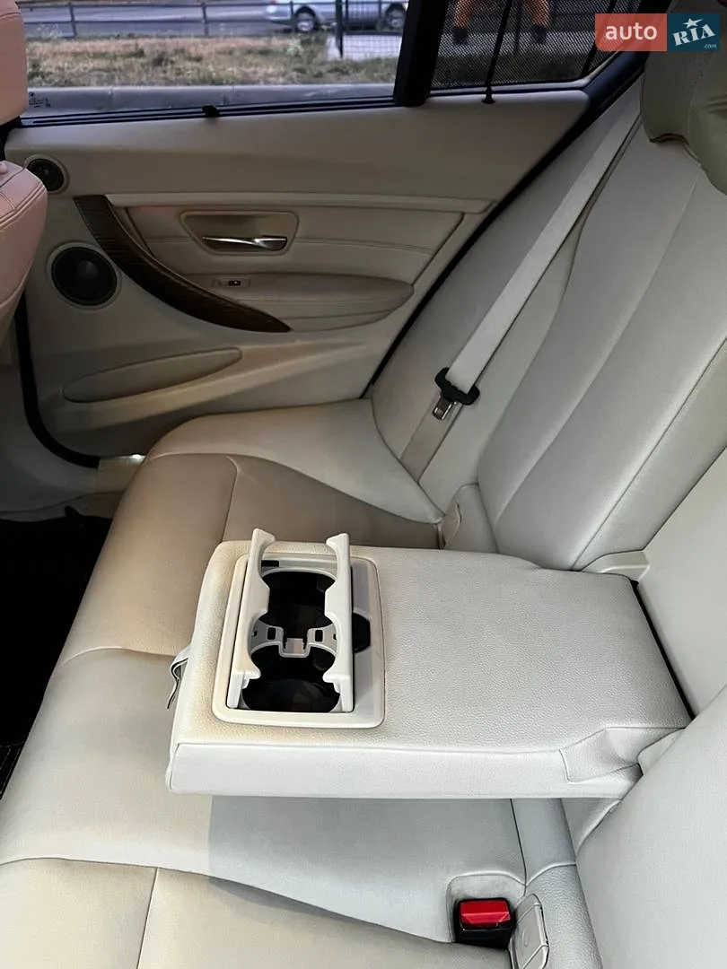 2012 BMW 3er - мініатюра 20