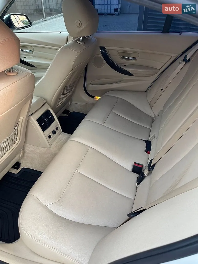 2012 BMW 3er - мініатюра 10