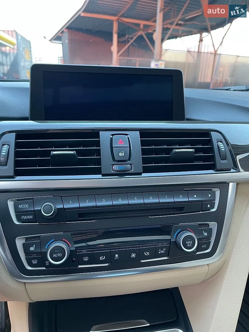 2012 BMW 3er - мініатюра 18