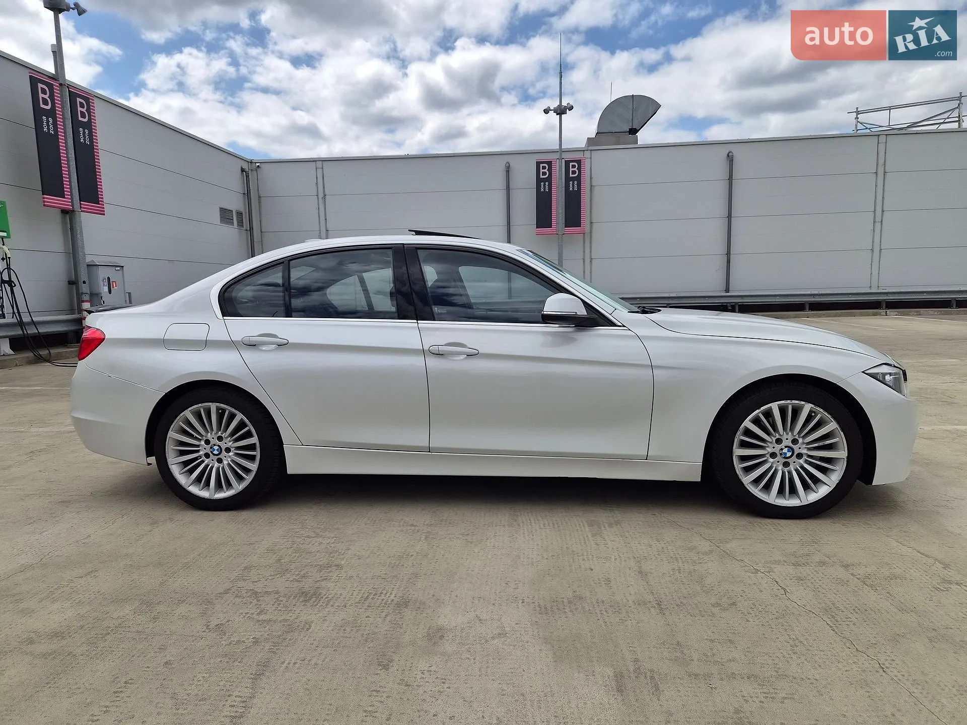 2015 BMW 3er - мініатюра 4