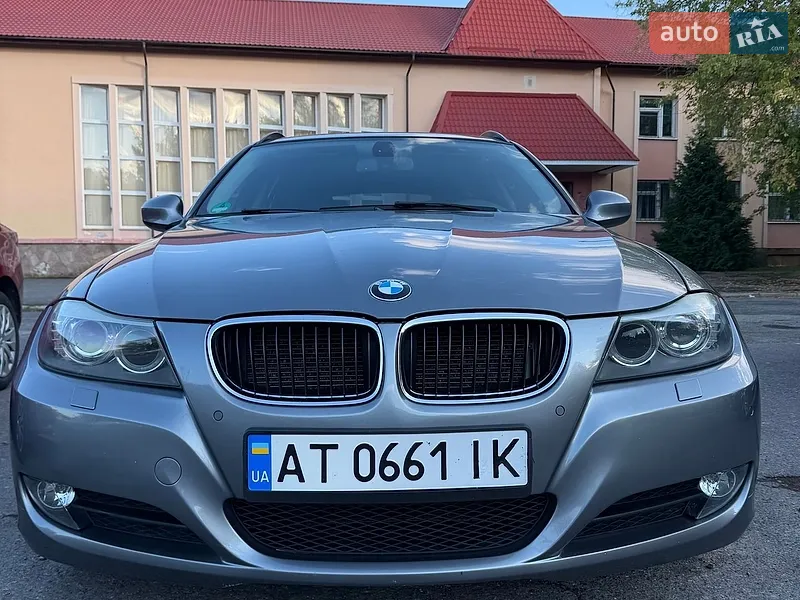 BMW 3 Series 2011