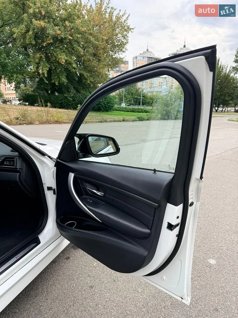 2013 BMW 3er - мініатюра 18