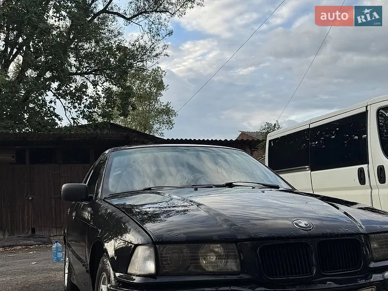 BMW 3 Series 1992