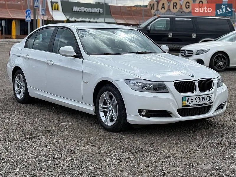 BMW 3 Series 2011
