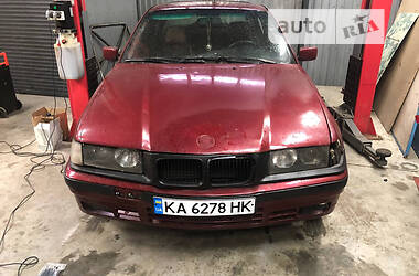 Седан BMW 318 1991 в Києві