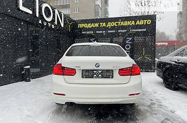 Седан BMW 320 2013 в Львове