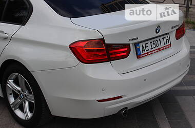 Седан BMW 320 2014 в Днепре