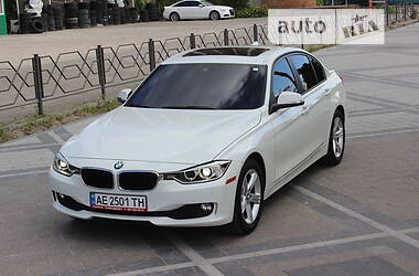 Седан BMW 320 2014 в Днепре