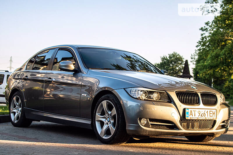 2011 BMW 320, VIN WBAPP11010E793713:plate — zdjęcie 1 (autoria)