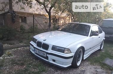 Купе BMW 325 1993 в Киеве