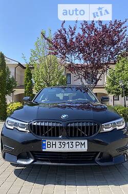 Седан BMW 330 2021 в Одессе