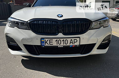 Седан BMW 330 2019 в Днепре