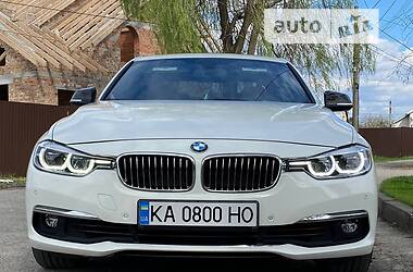 Седан BMW 330 2017 в Киеве