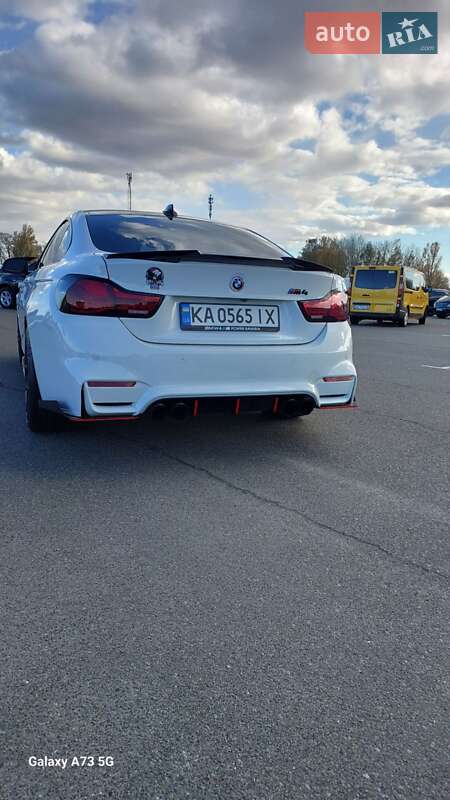 Купе BMW 4 Series 2015 в Киеве