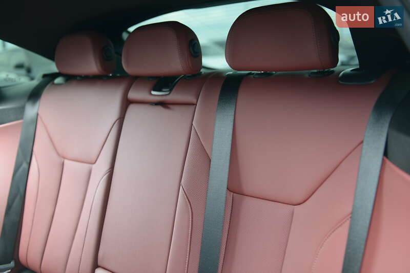 Купе BMW 4 Series 2023 в Мукачевому