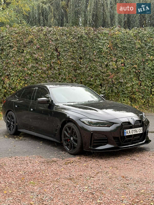 Купе BMW 4 Series 2022 в Вышгороде