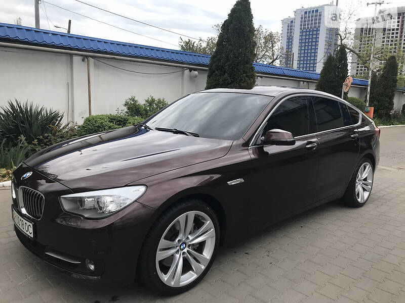 Седан BMW 5 Series GT 2017 в 