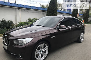 Седан BMW 5 Series GT 2017 в 