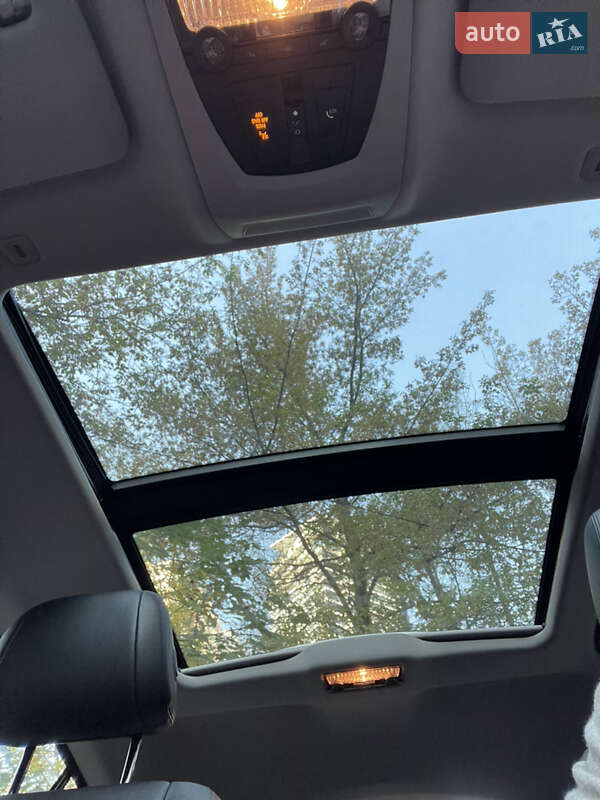 Ліфтбек BMW 5 Series GT 2014 в Києві фото 21 Ліфтбек BMW 5 Series GT 2014 в Києві