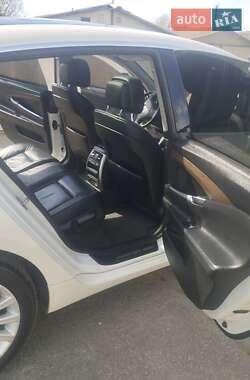 Лифтбек BMW 5 Series GT 2013 в 