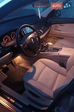 Лифтбек BMW 5 Series GT 2012 в 