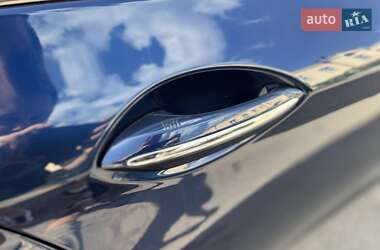 Лифтбек BMW 5 Series GT 2012 в 