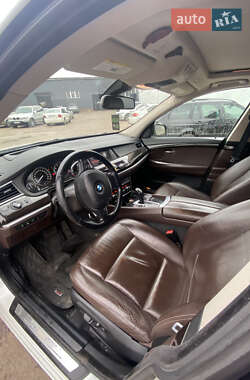 Ліфтбек BMW 5 Series GT 2015 в  фото 15 Ліфтбек BMW 5 Series GT 2015 в