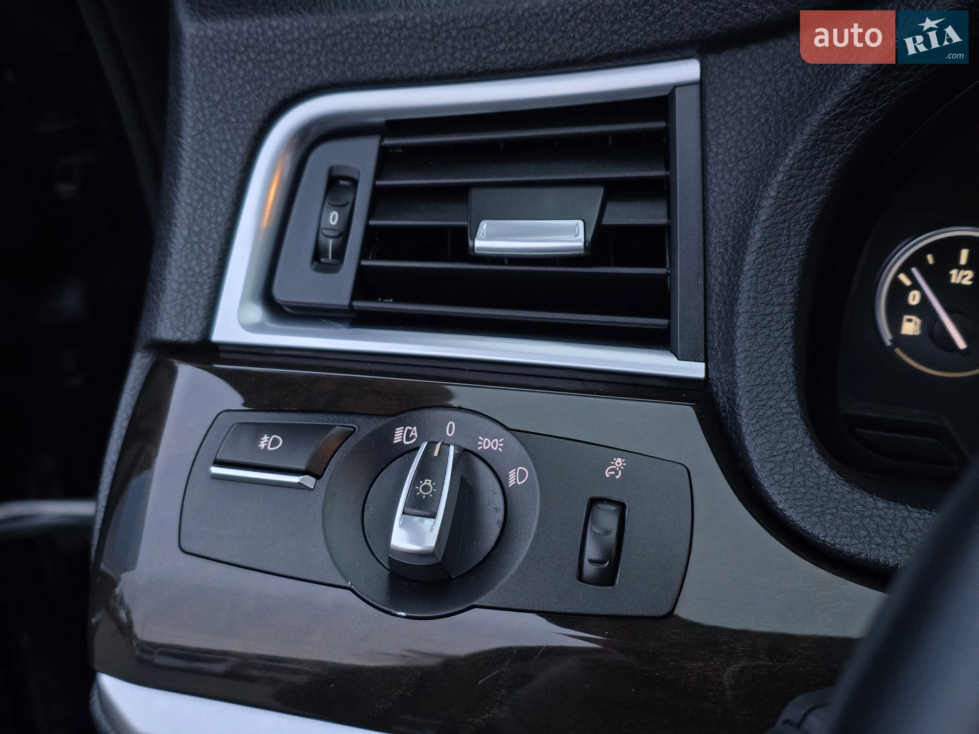 2010 BMW 5er - мініатюра 35