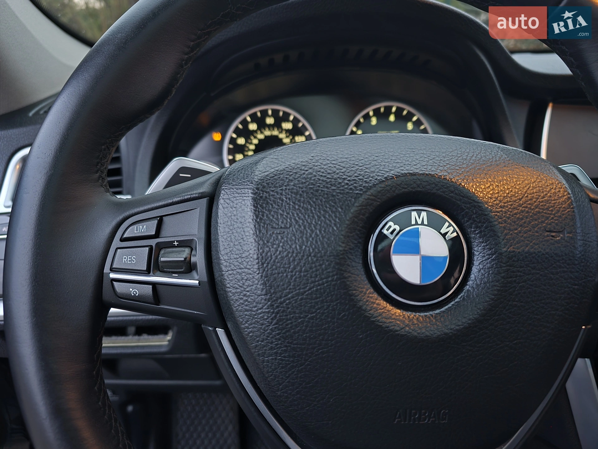 2010 BMW 5er - мініатюра 38