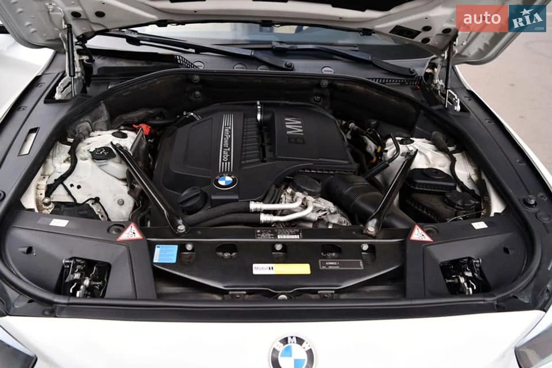 2010 BMW 5er - мініатюра 5