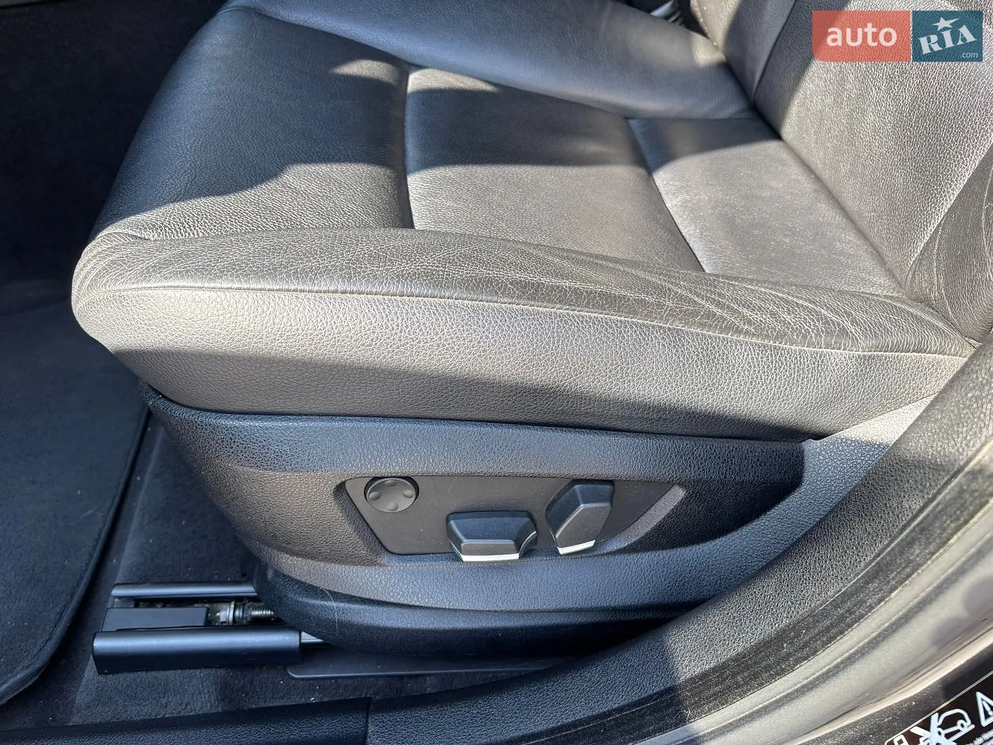 2011 BMW 5er - мініатюра 28