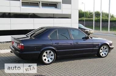 Седан BMW 5 Series 1994 в Львове