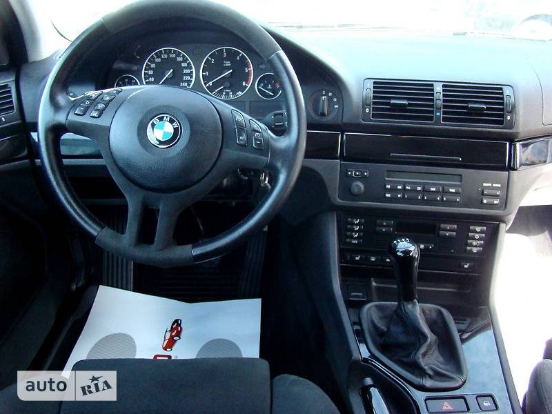 Седан BMW 5 Series 2000 в Львове