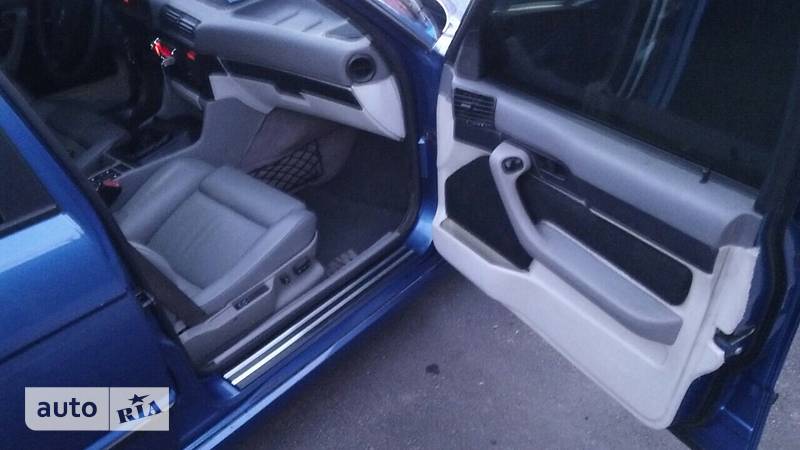 Седан BMW 5 Series 1993 в Киеве