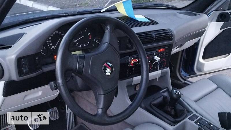 Седан BMW 5 Series 1993 в Киеве